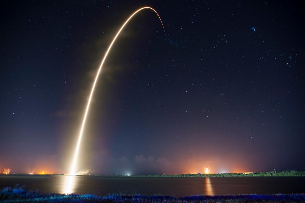 SpaceX Launches Dragon Cargo Ship for NASA in 'Fantastic' Night Flight